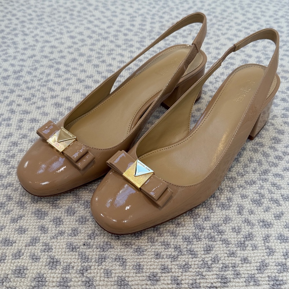 Michael Kors Slingback patent leather Heels with Bow Accent